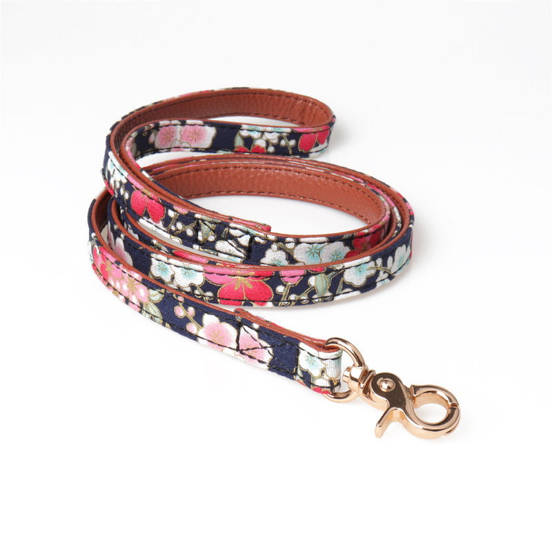 Trendy Floral Leash